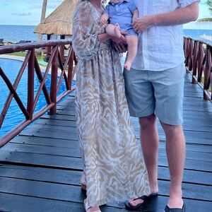 Elegant Beige and White Maxi Dress